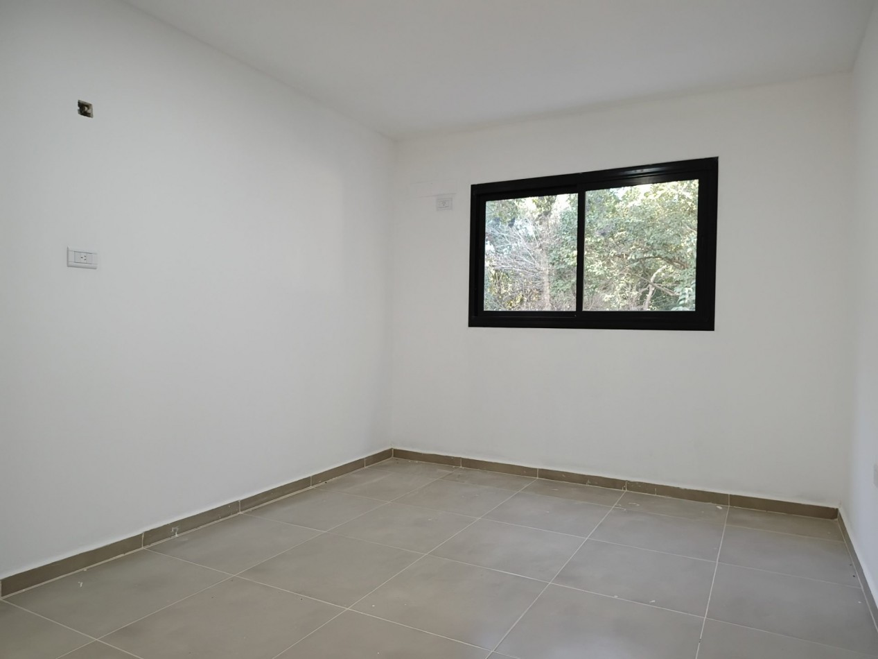 VENDO CASA 2 DORM. B° VILLA CATALINA. ETAPA ECO. A ESTRENAR.
