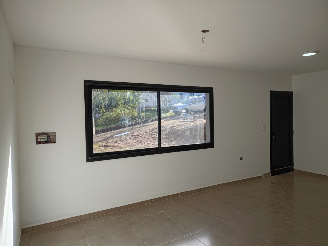 VENDO CASA 2 DORM. B° VILLA CATALINA. ETAPA ECO. A ESTRENAR.