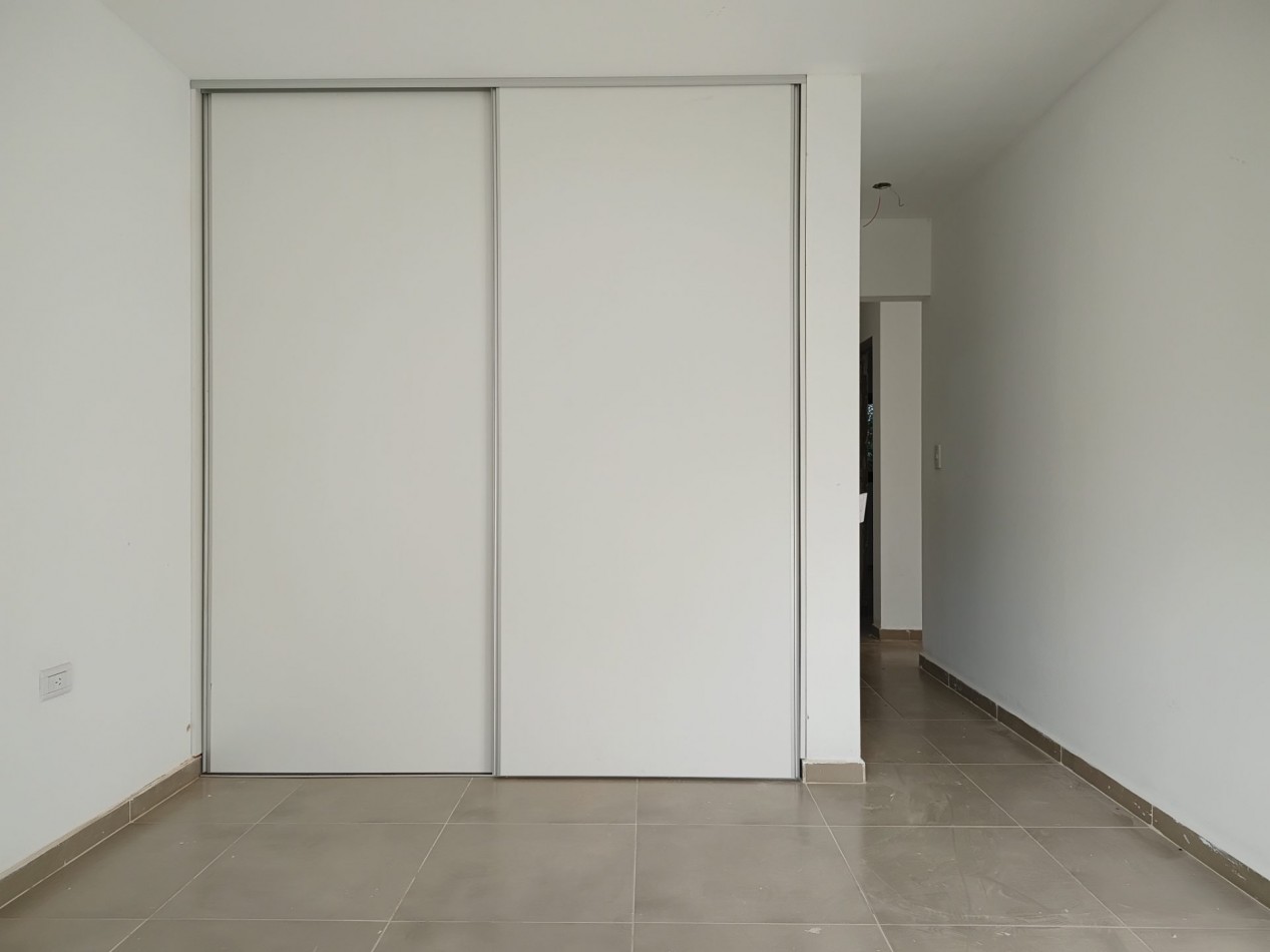 VENDO CASA 2 DORM. B° VILLA CATALINA. ETAPA ECO. A ESTRENAR.