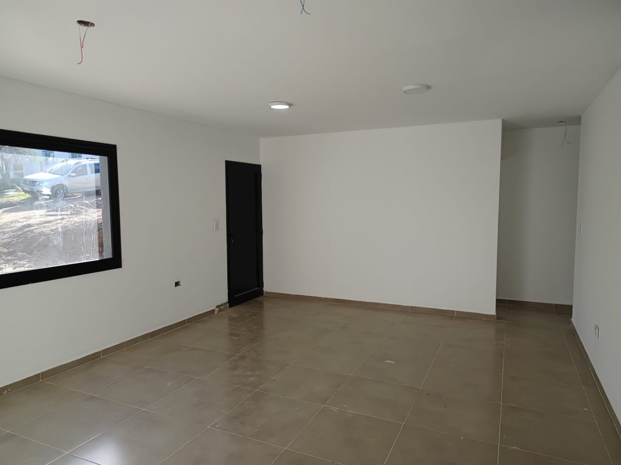 VENDO CASA 2 DORM. B° VILLA CATALINA. ETAPA ECO. A ESTRENAR.