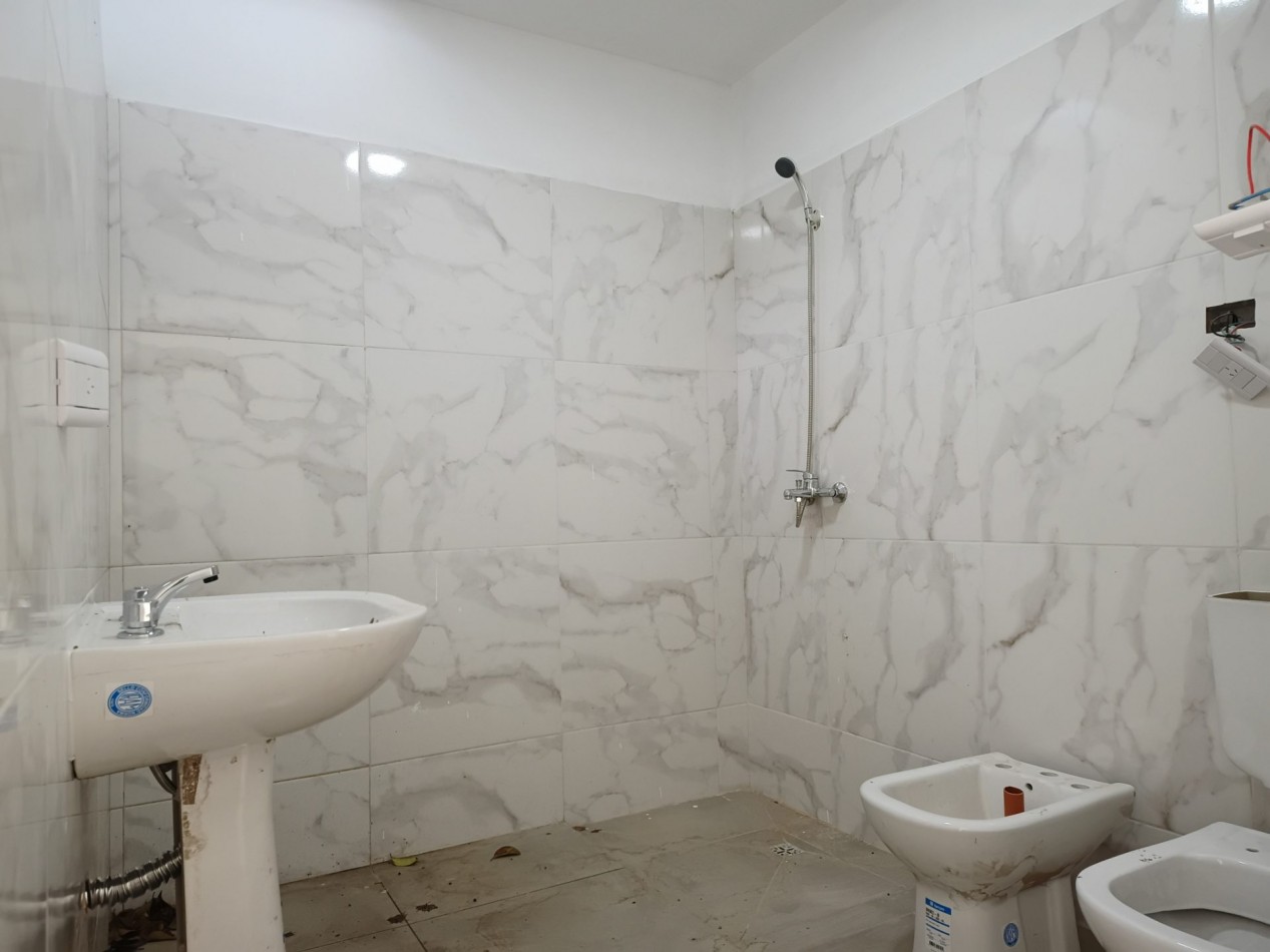 VENDO CASA 2 DORM. B° VILLA CATALINA. ETAPA ECO. A ESTRENAR.