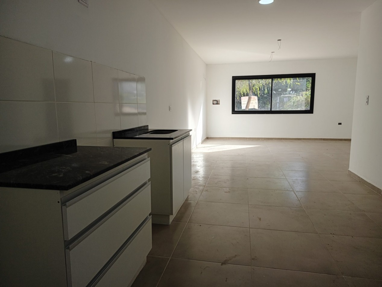 VENDO CASA 2 DORM. B° VILLA CATALINA. ETAPA ECO. A ESTRENAR.