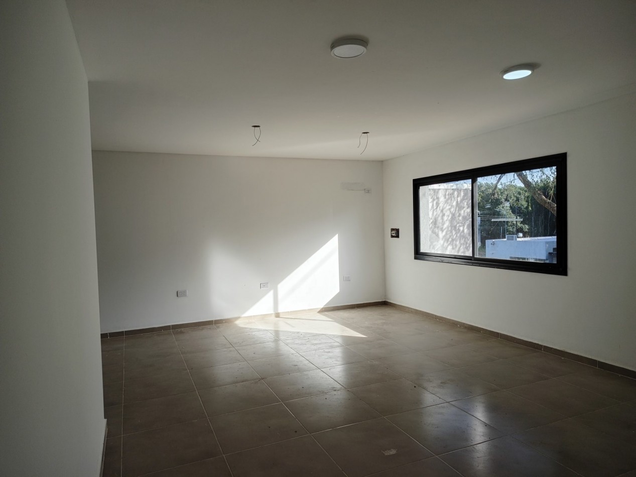VENDO CASA 2 DORM. B° VILLA CATALINA. ETAPA ECO. A ESTRENAR.