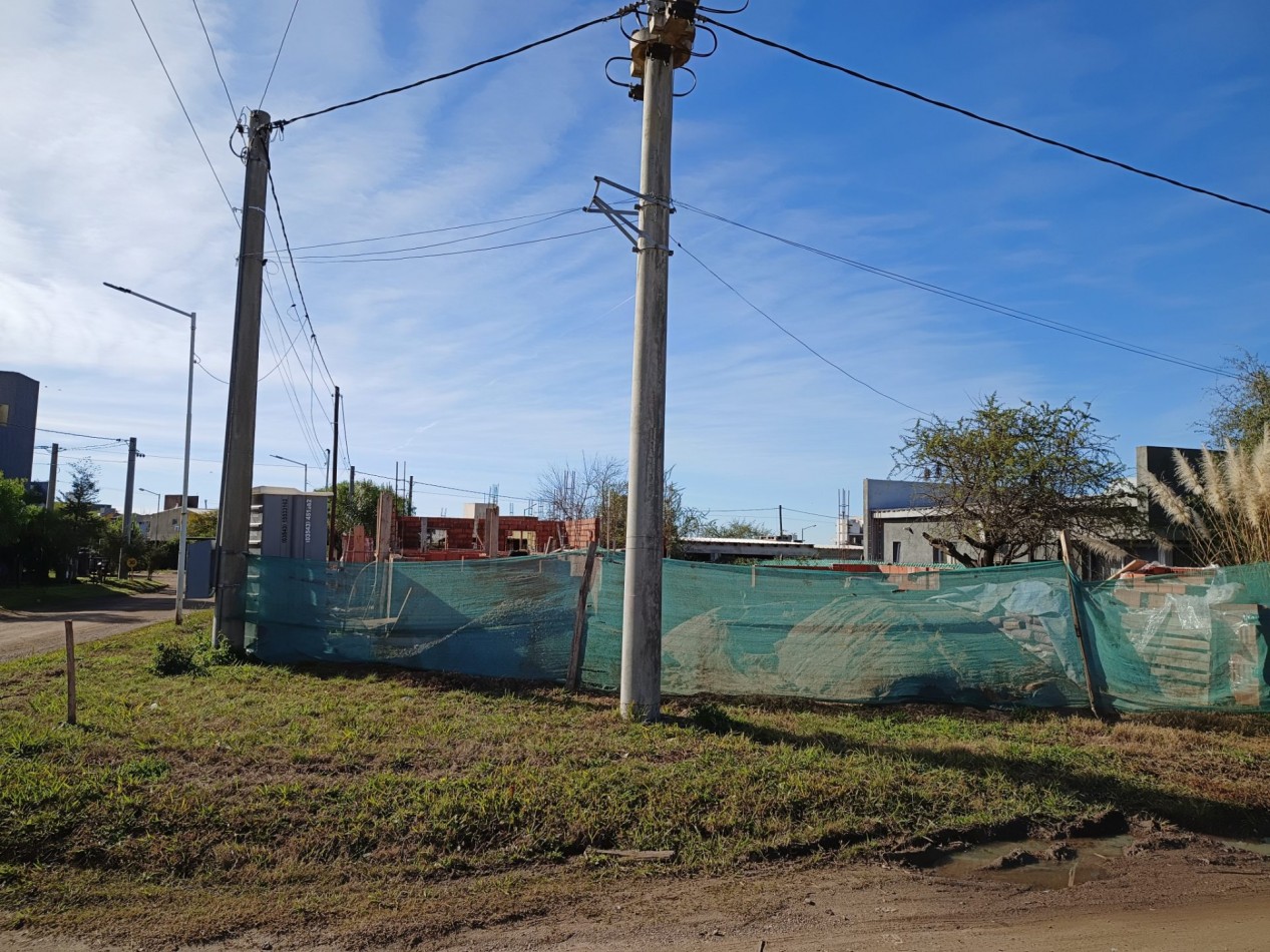 Vendo casa de 3 dormitorios a estrenar en Villa Catalina.