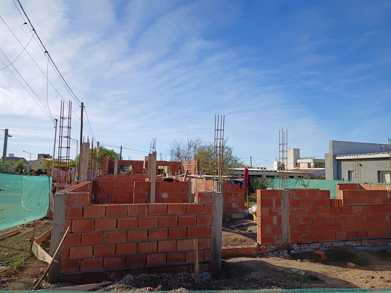 Vendo casa de 3 dormitorios a estrenar en Villa Catalina.