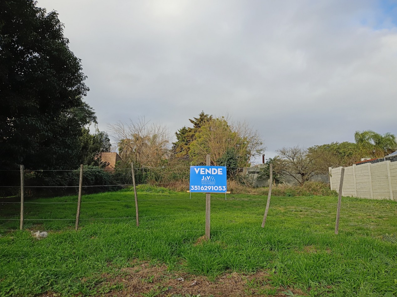 VENDO TERRENO 400 M2 B° VILLA RIVERA INDARTE. ESCRITURA