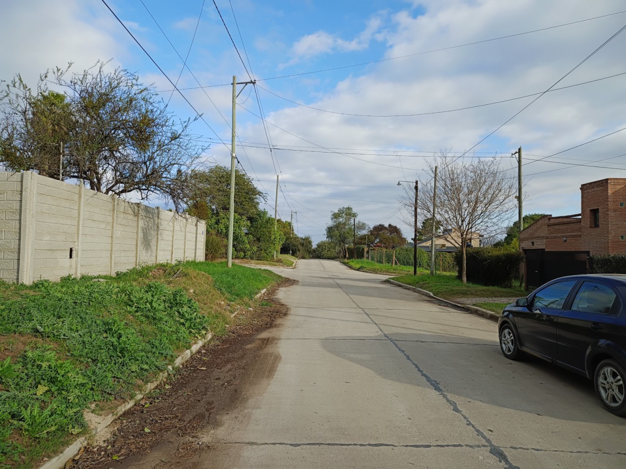 VENDO TERRENO 400 M2 B° VILLA RIVERA INDARTE. ESCRITURA