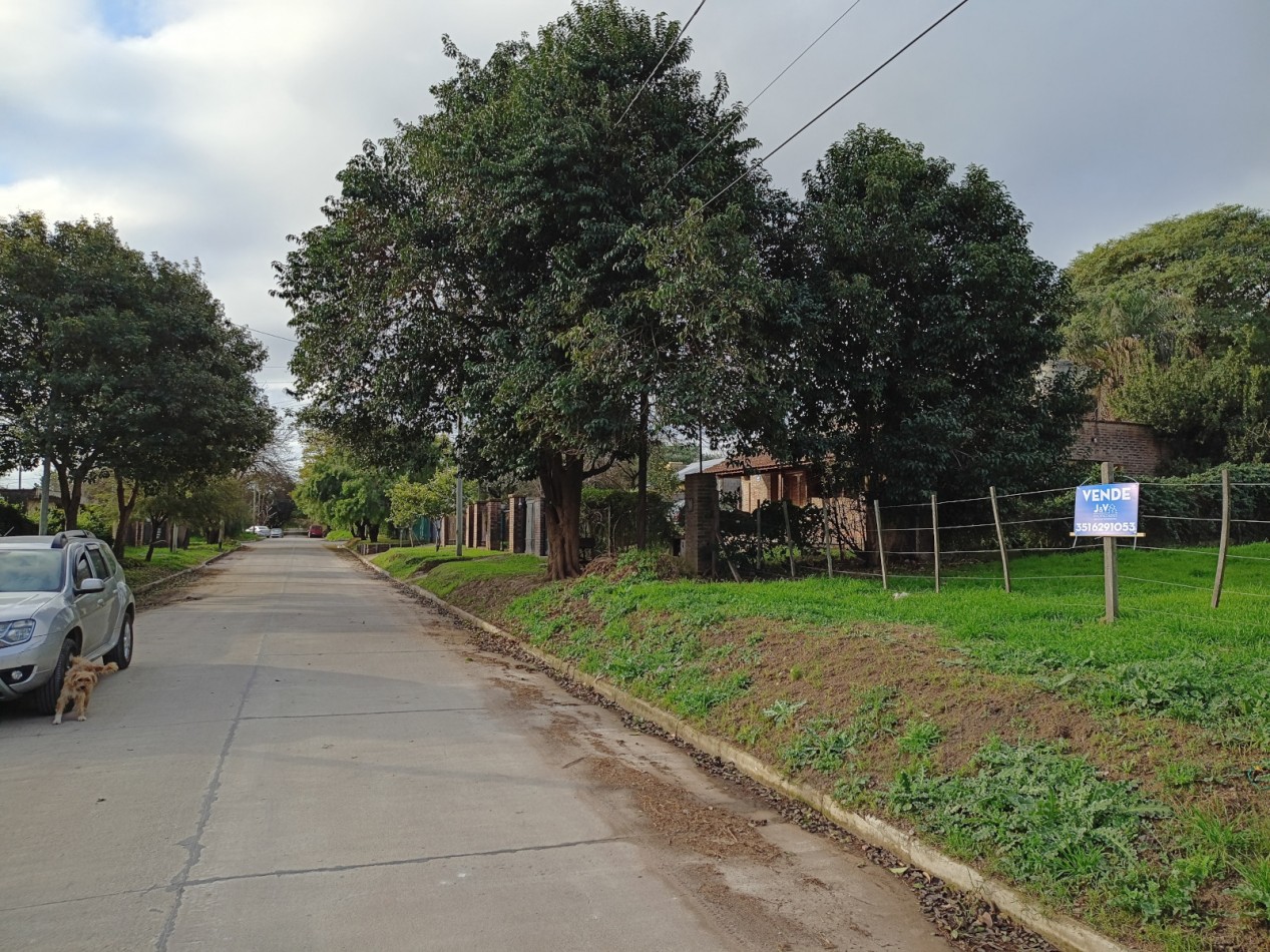 VENDO TERRENO 400 M2 B° VILLA RIVERA INDARTE. ESCRITURA