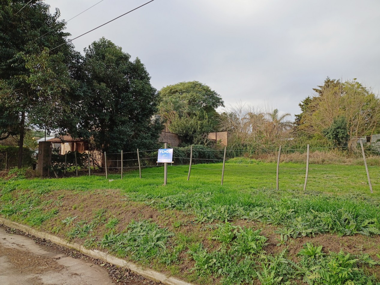 VENDO TERRENO 400 M2 B° VILLA RIVERA INDARTE. ESCRITURA