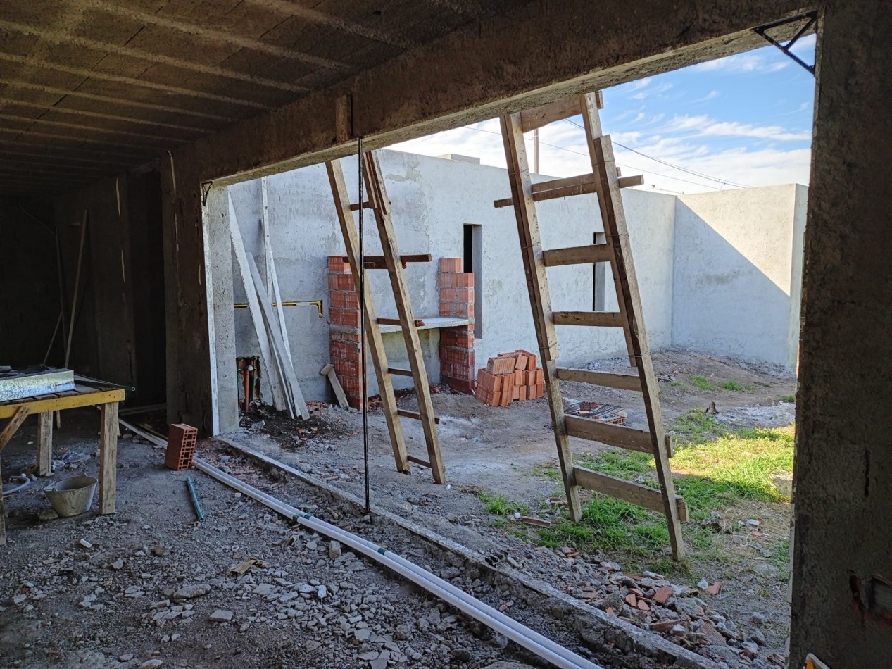 Vendo casa de 3 dormitorios a estrenar en Villa Catalina.