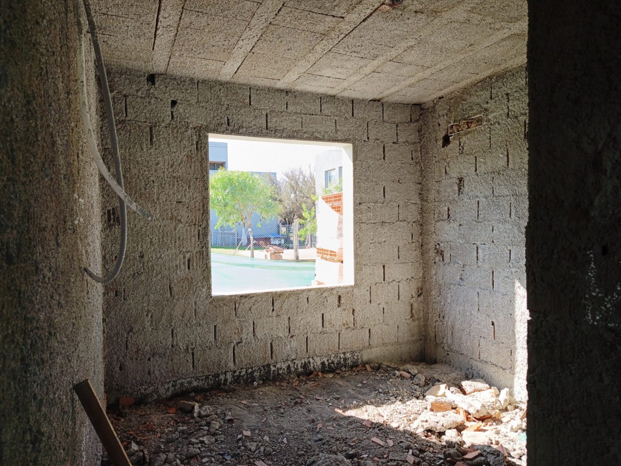 Vendo casa de 3 dormitorios a estrenar en Villa Catalina.