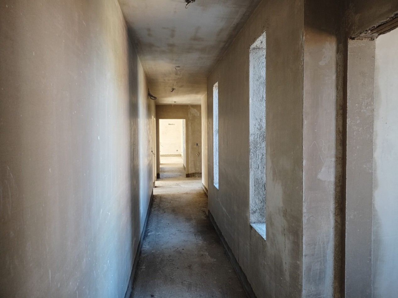 VENDO CASA 3 DORM. + OFICINA A ESTRENAR B° BELA VISTA. 