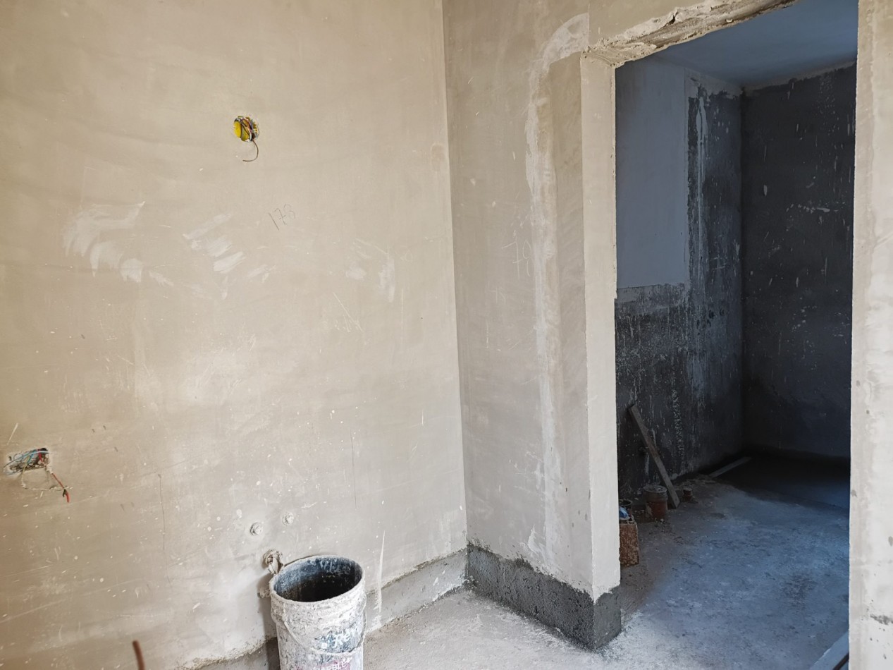 VENDO CASA 3 DORM. + OFICINA A ESTRENAR B° BELA VISTA. 