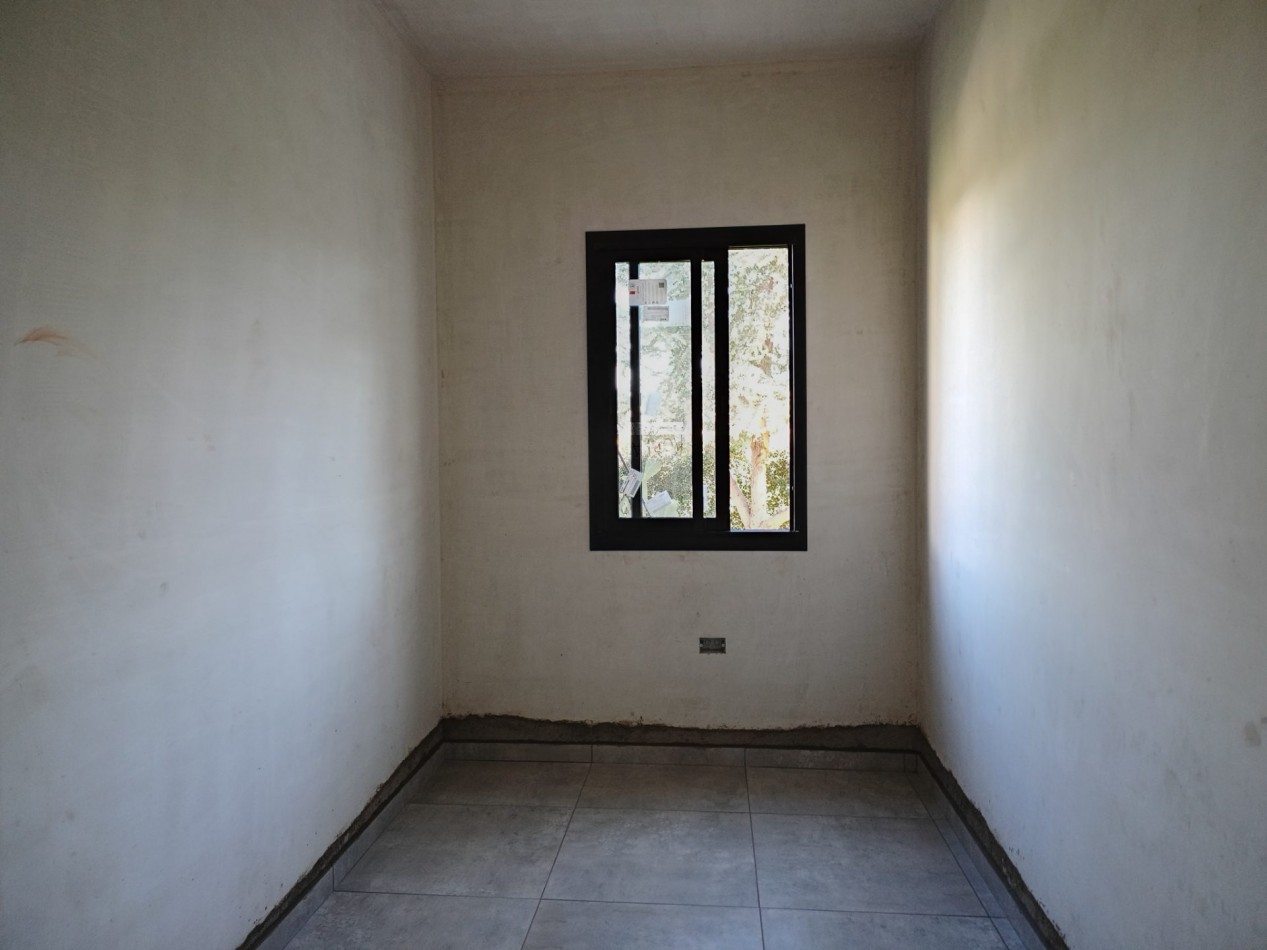 VENDO CASA 3 DORM. A ESTRENAR B° BELA VISTA