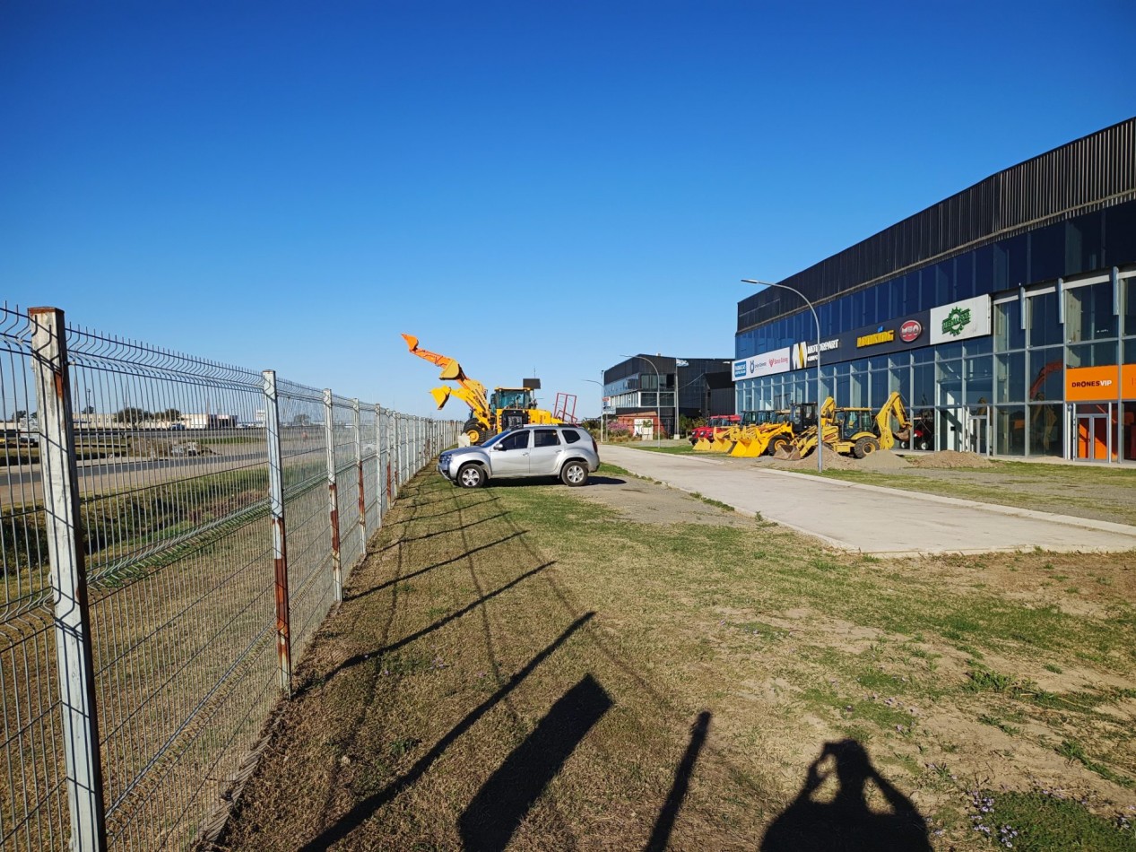 ALQUILER - LOCAL 420 M² FRENTE A RUTA 9 | POLO 52