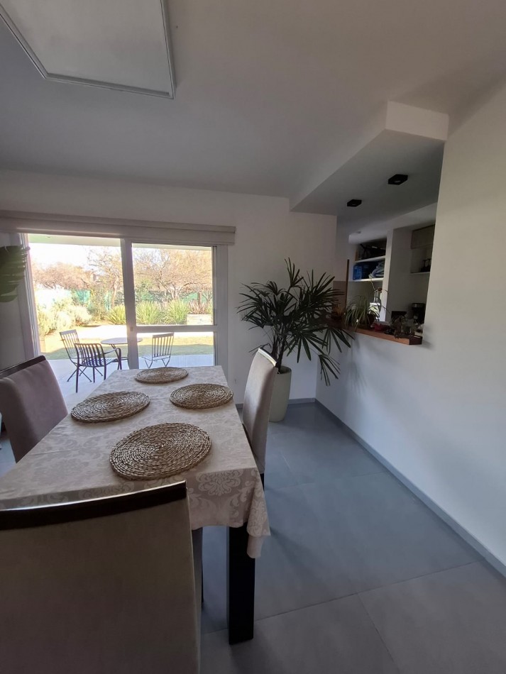 VENDO CASA 2 DORM. VILLA CATALINA PRIMERA ETAPA. ESCRITURA