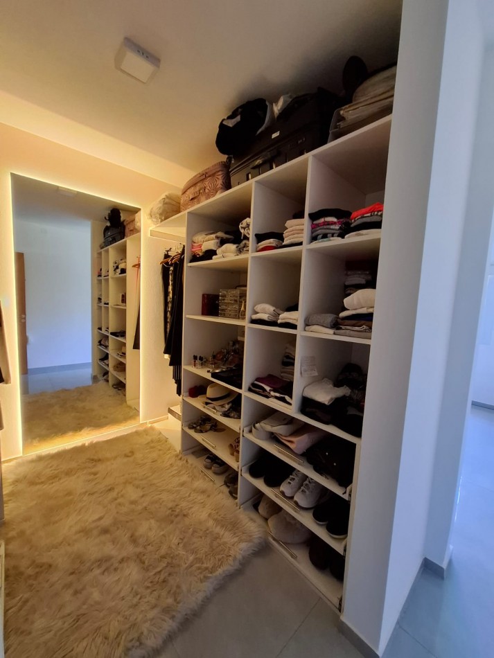 VENDO CASA 2 DORM. VILLA CATALINA PRIMERA ETAPA. ESCRITURA