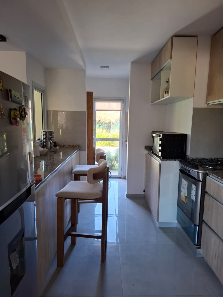 VENDO CASA 2 DORM. VILLA CATALINA PRIMERA ETAPA. ESCRITURA