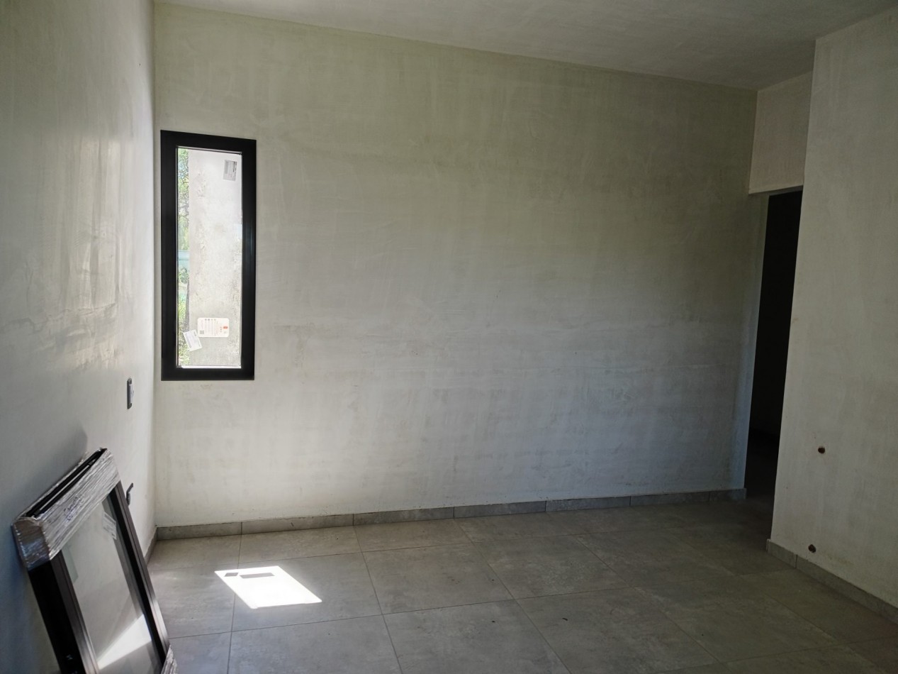 VENDO CASA 3 DORM. A ESTRENAR B° BELA VISTA
