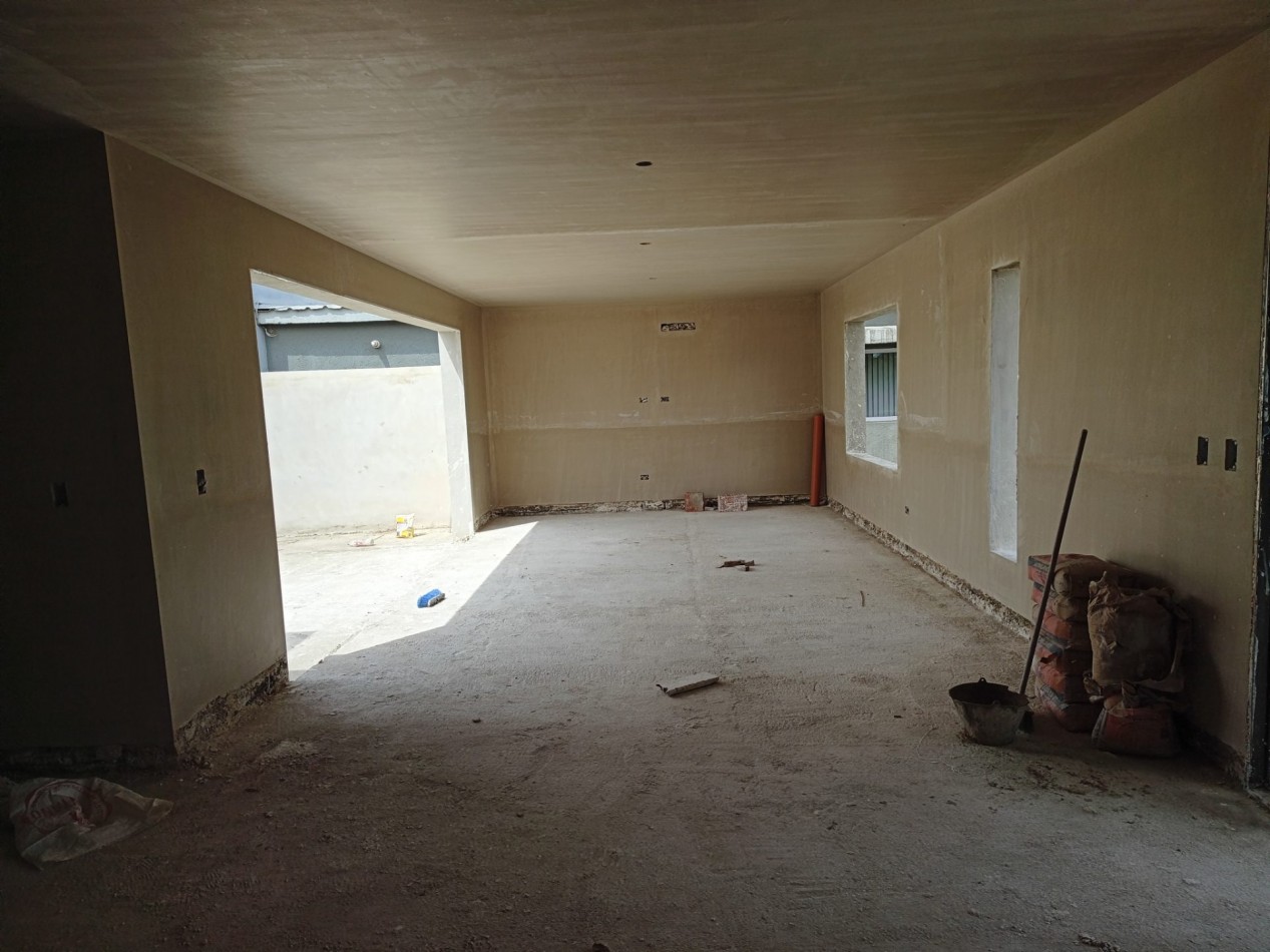 Vendo casa de 3 dormitorios a estrenar en Villa Catalina.