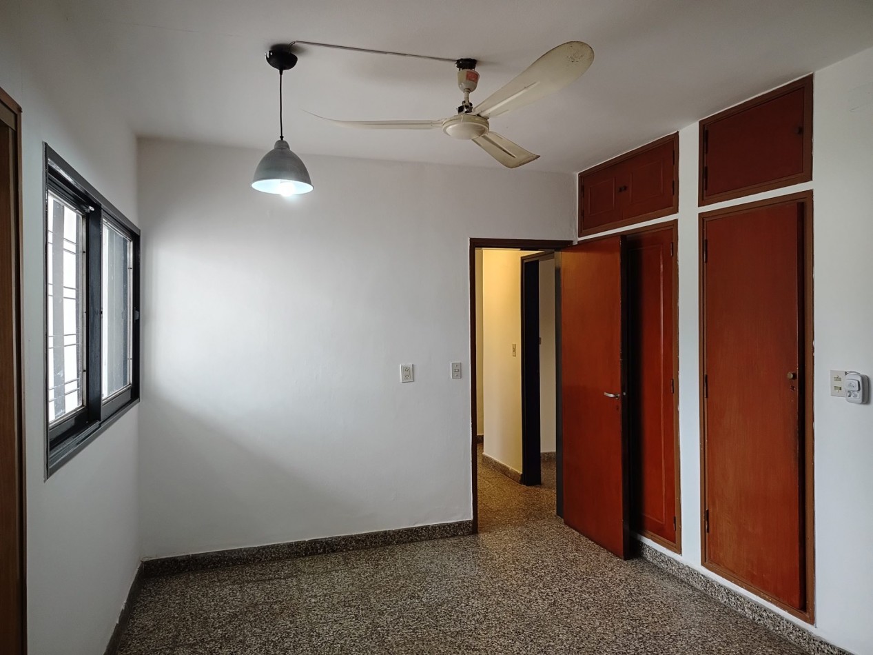 VENDO CASA 2 DORM. B° VILLA MARTA. ESCRITURA