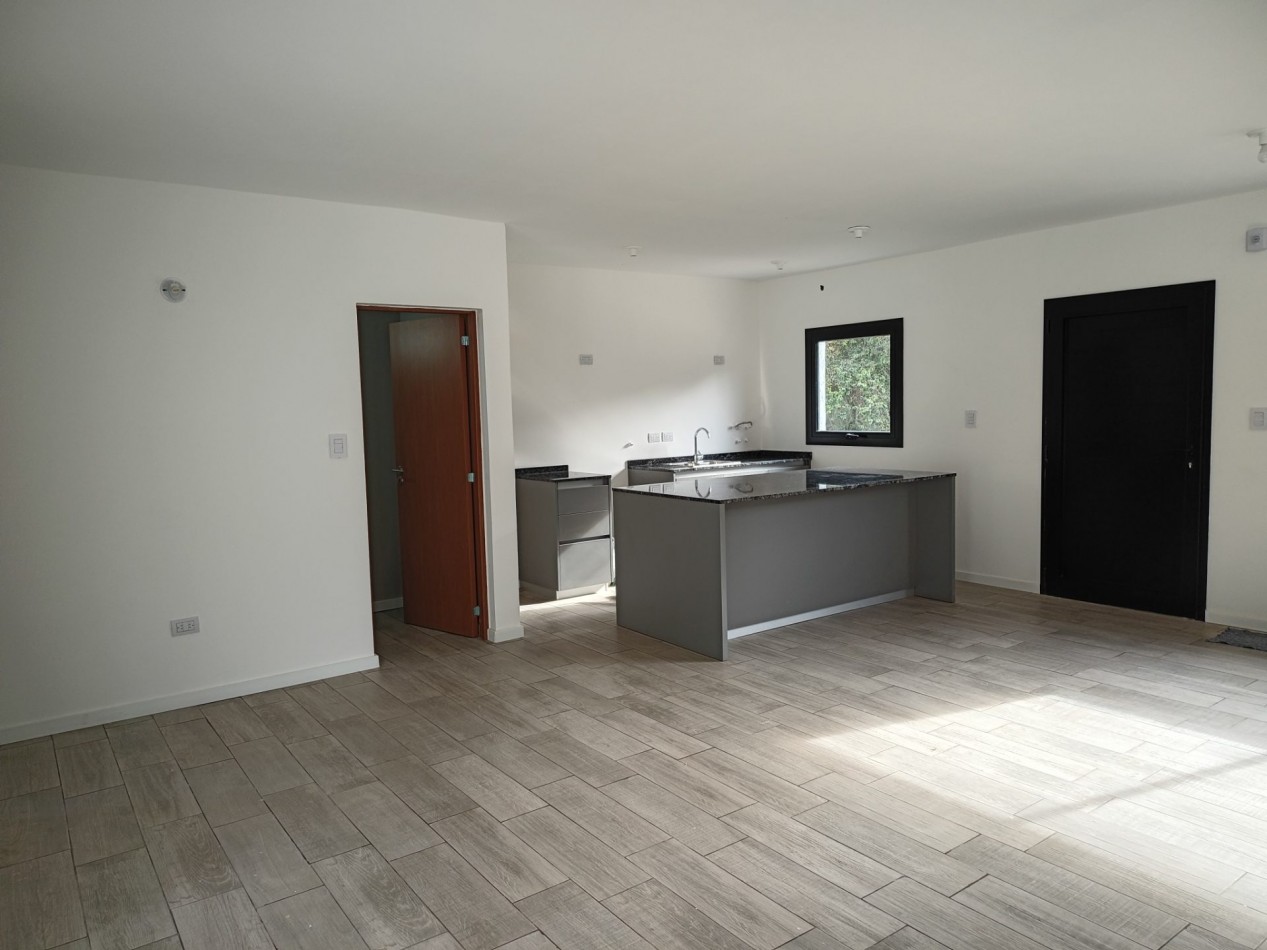 VENDO CASA 3 DORMITORIOS VILLA CATALINA A ESTRENAR