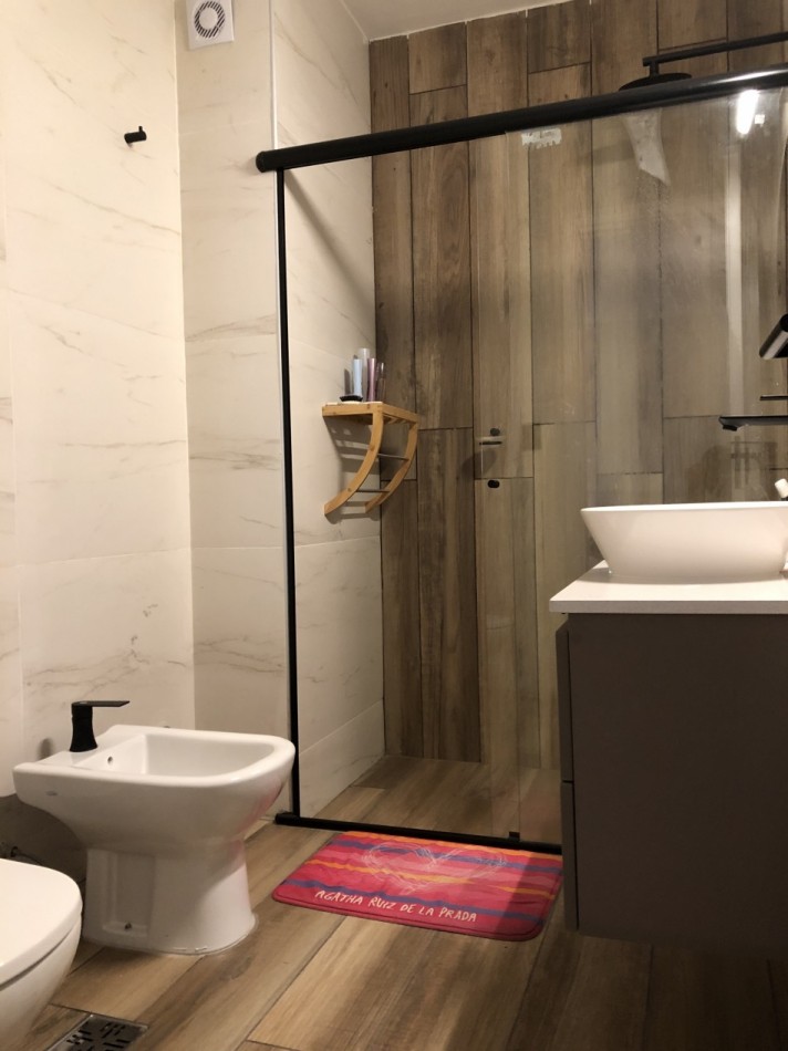 VENDO DUPLEX 3 DORMITORIOS EQUIPADO EN HOUSING VISBY. B° LA SALLE