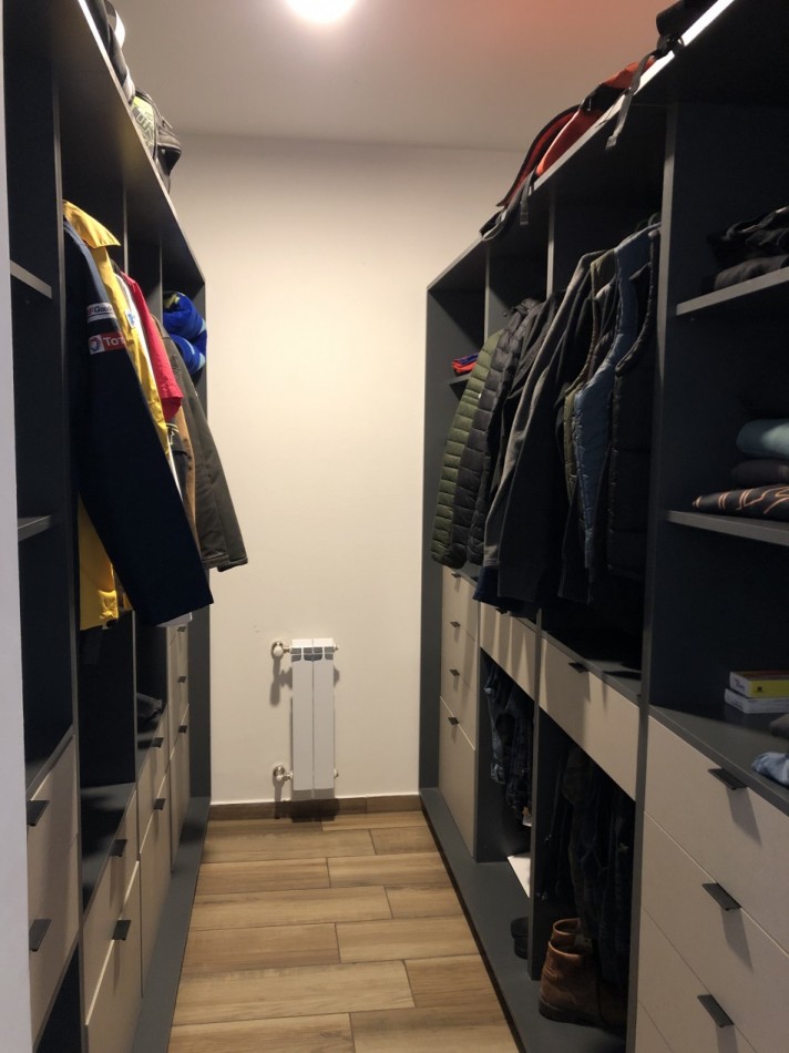 VENDO DUPLEX 3 DORMITORIOS EQUIPADO EN HOUSING VISBY. B° LA SALLE