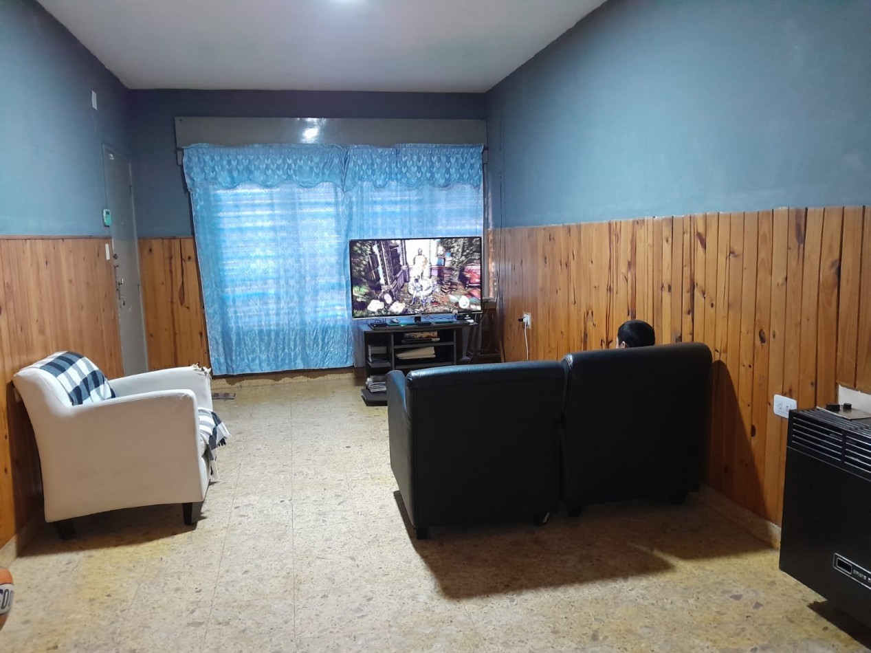 VENDO CASA 3 DORM. B° SARGENTO CABRAL. RECIBO VEHICULOS. APTO CREDITO!!!