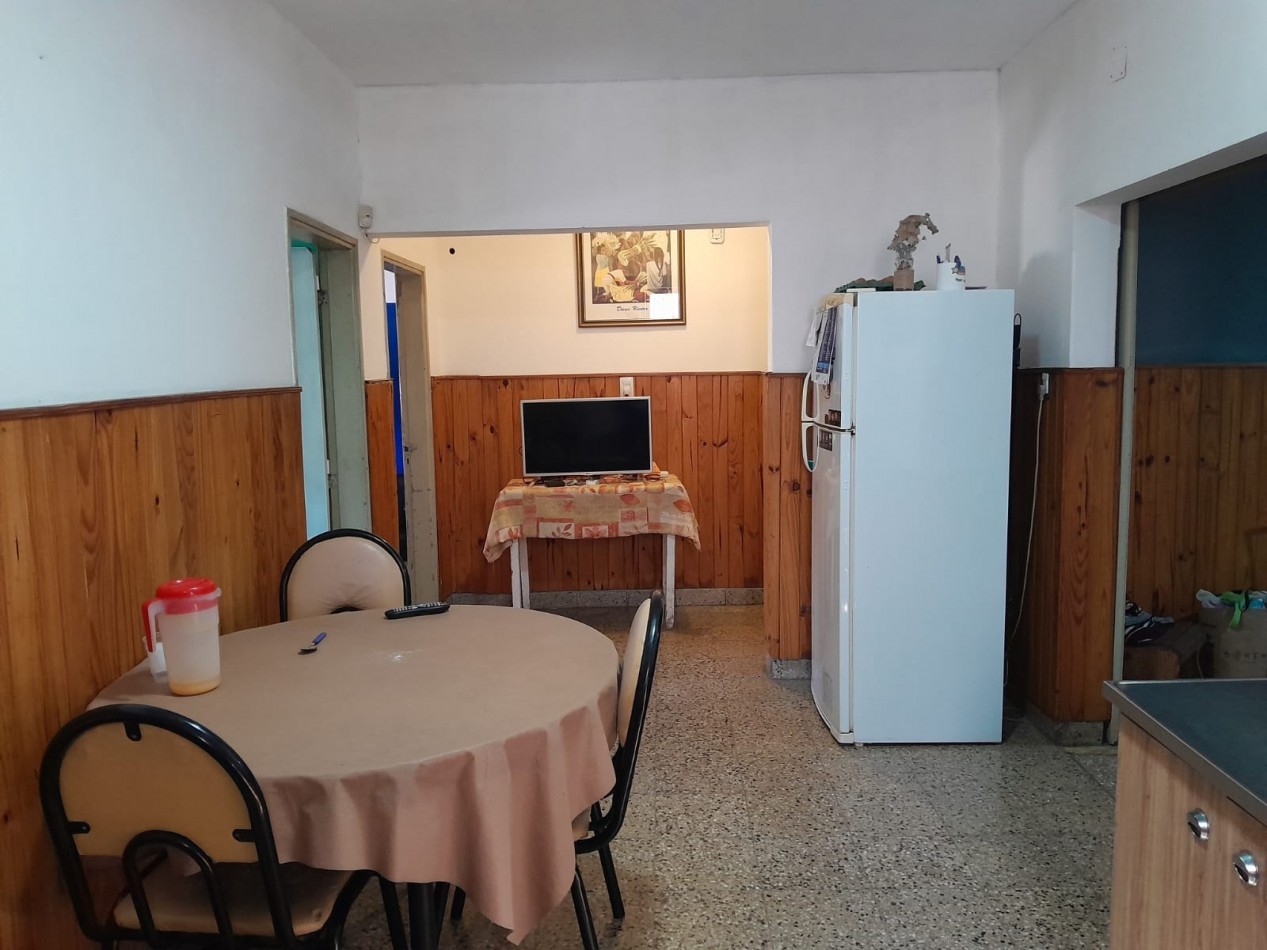 VENDO CASA 3 DORM. B° SARGENTO CABRAL. RECIBO VEHICULOS. APTO CREDITO!!!