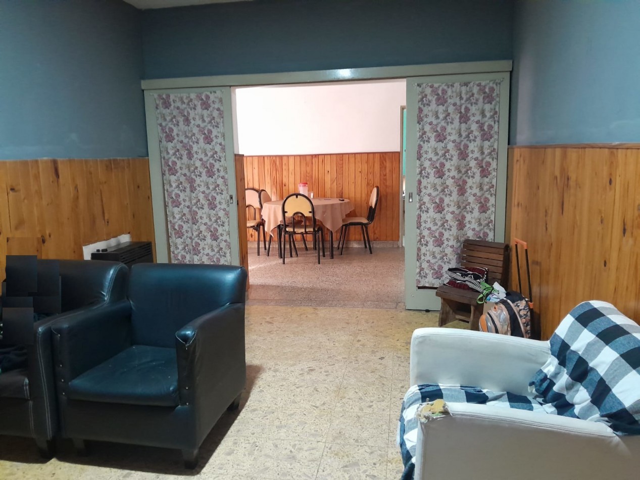 VENDO CASA 3 DORM. B° SARGENTO CABRAL. RECIBO VEHICULOS. APTO CREDITO!!!