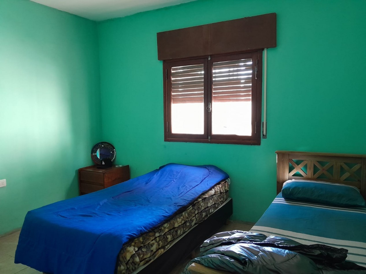 VENDO CASA 3 DORM. B° SARGENTO CABRAL. RECIBO VEHICULOS. APTO CREDITO!!!