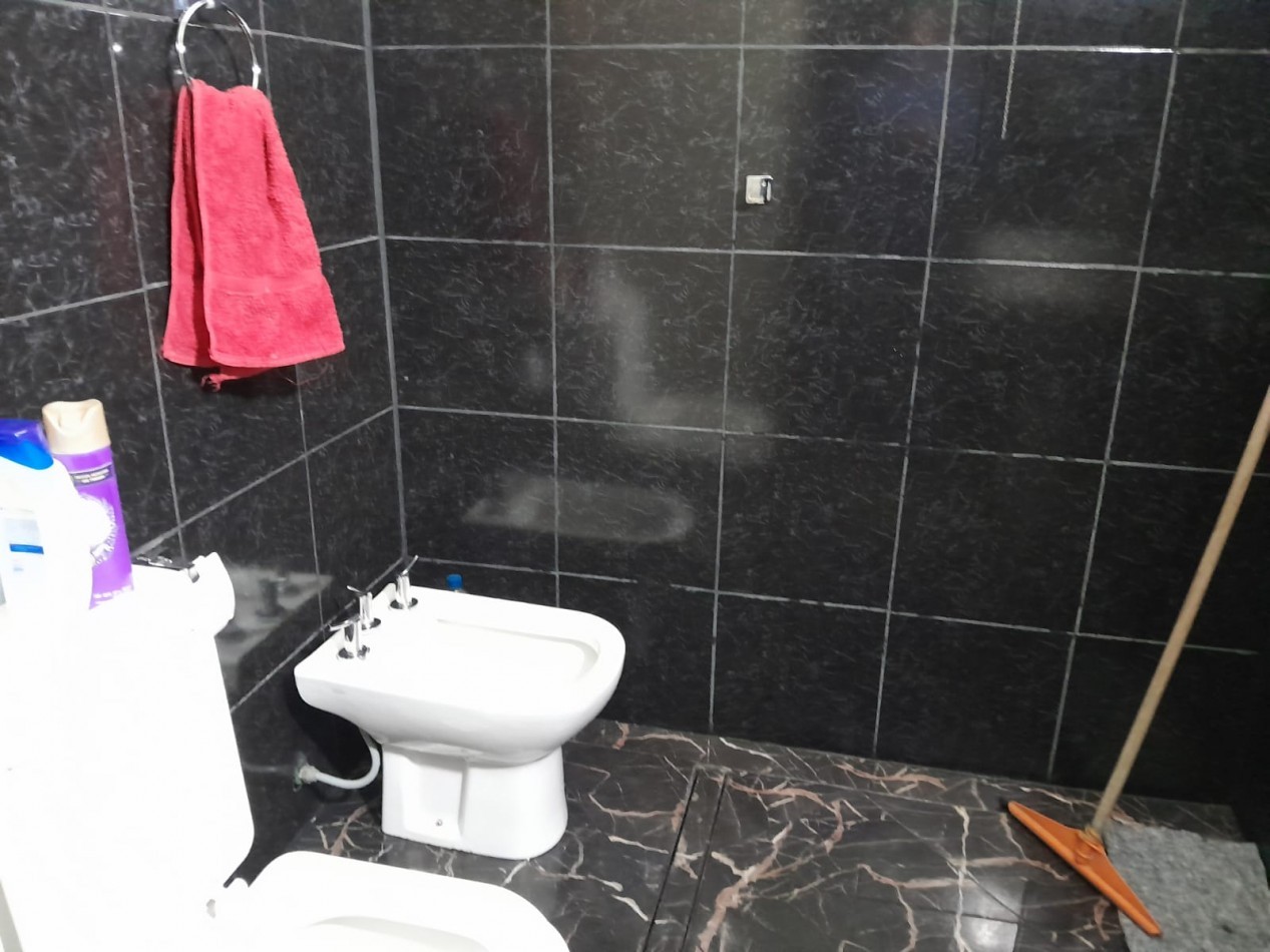 VENDO CASA 3 DORM. B° SARGENTO CABRAL. RECIBO VEHICULOS. APTO CREDITO!!!