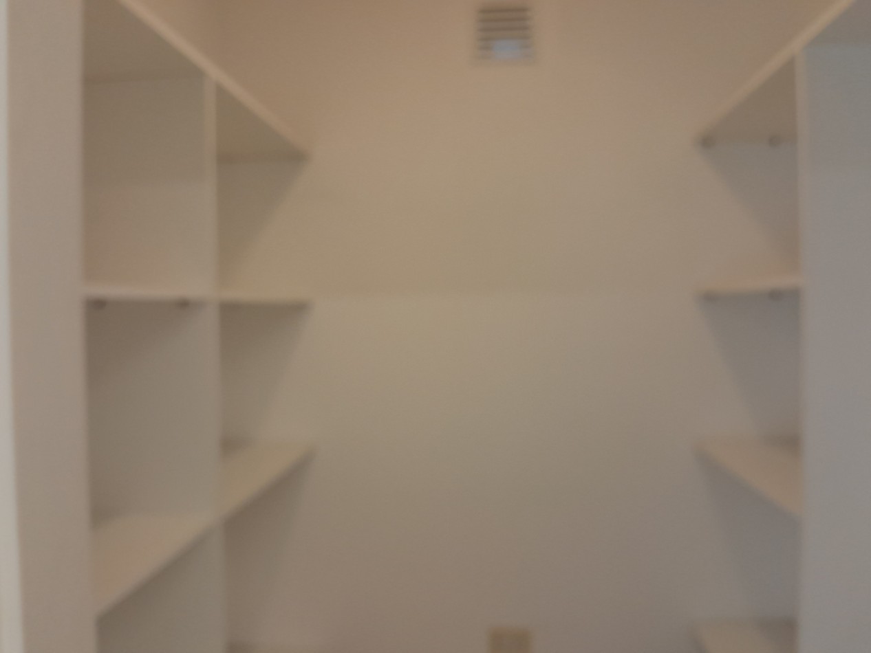 VENDO MODERNA CASA DE 3 DORMITORIOS SAN ISIDRO COUNTRY