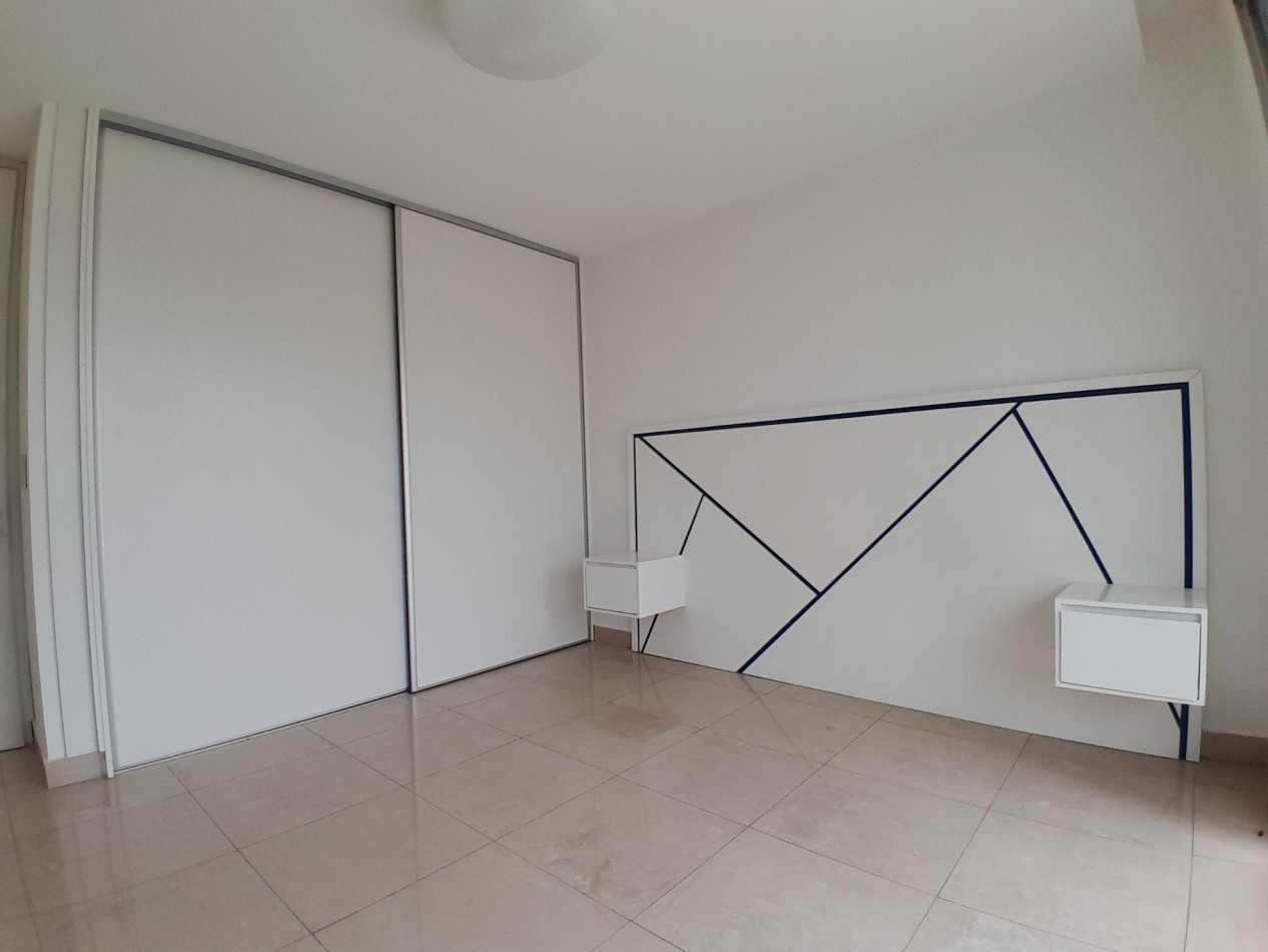 VENDO MODERNA CASA DE 3 DORMITORIOS SAN ISIDRO COUNTRY