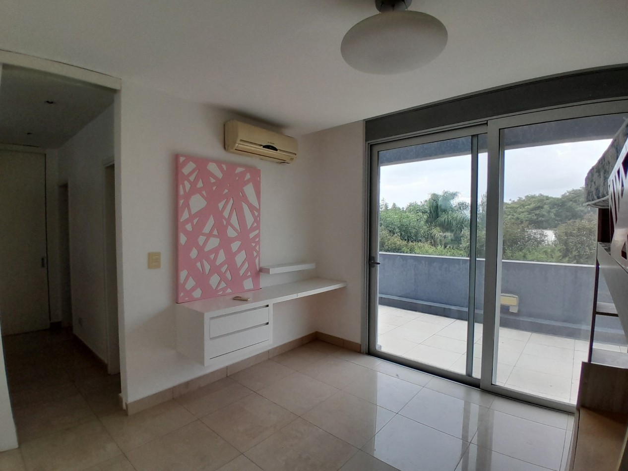 VENDO MODERNA CASA DE 3 DORMITORIOS SAN ISIDRO COUNTRY