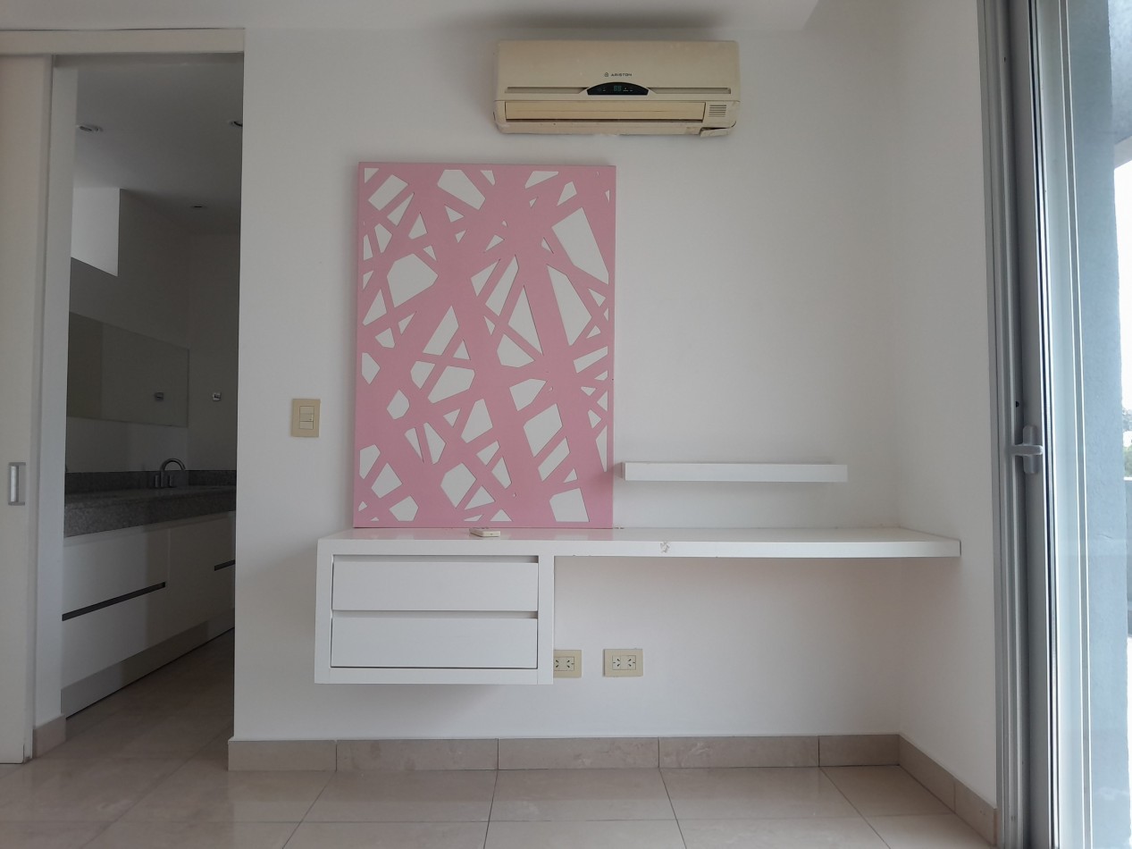 VENDO MODERNA CASA DE 3 DORMITORIOS SAN ISIDRO COUNTRY