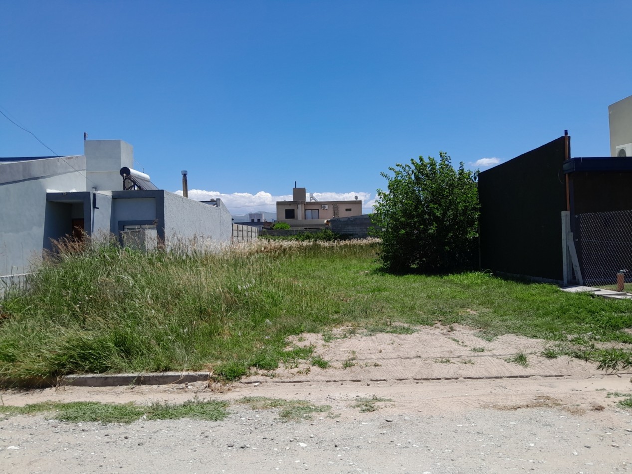 VENDO LOTE 385 M. B° VILLA JUANA, ALTA GRACIA. C/ ESCRITURA.