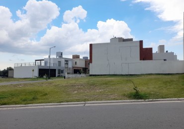 Lote en venta Lomas de Manantiales. 286,27 m2. Apto Duplex.
