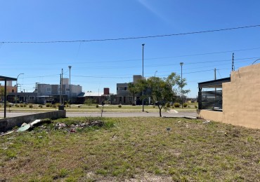 LOTE EN VENTA VALLE CERCANO. LOS JUEGOS. CON ESCRITURA. APTO DUPLEX. 